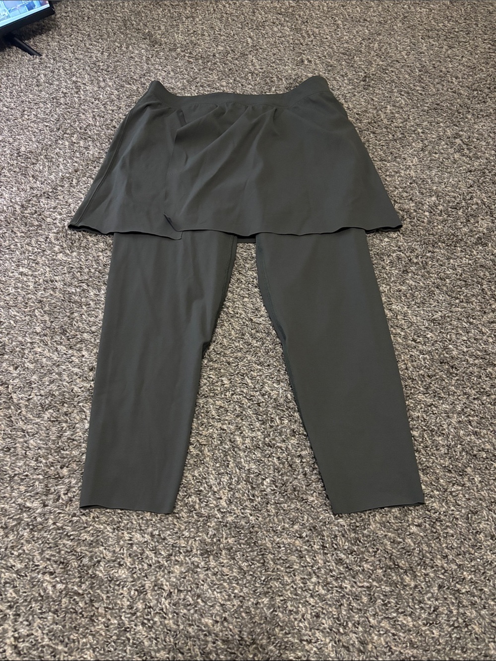 Spanx Booty Boost Skirted Leggings in Dark Palm xl athletic athleisure tennis